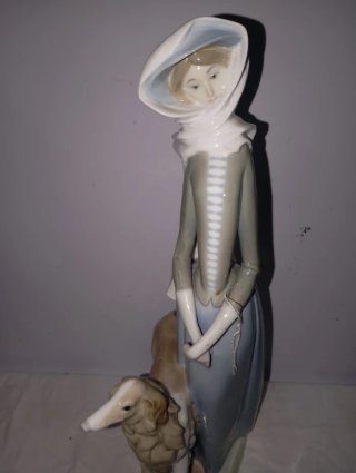 OFERTÓN Lladró Mujer con galgo, rotura brazo