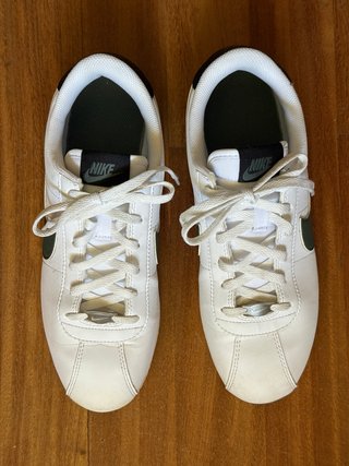 Zapatillas Nike Blancas y Verdes