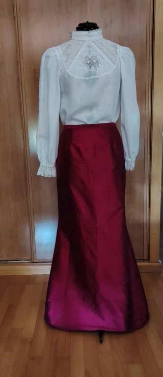 Conjunto Fiesta Falda Larga y Blusa
