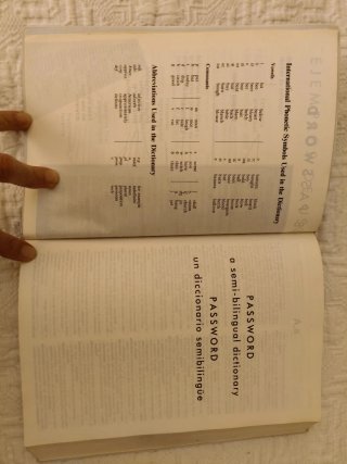 Diccionario semi bilingüe de Inglés -Español