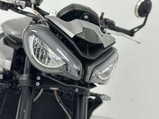 TRIUMPH STREET TRIPLE 765 R