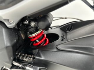 TRIUMPH STREET TRIPLE 765 R