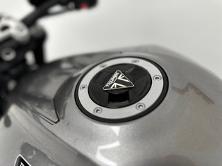 TRIUMPH STREET TRIPLE 765 R