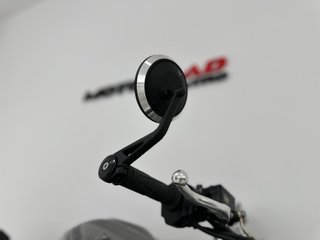 TRIUMPH STREET TRIPLE 765 R