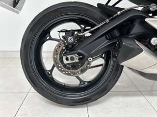 TRIUMPH STREET TRIPLE 765 R