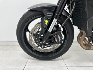 TRIUMPH STREET TRIPLE 765 R