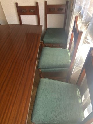 Mesa comedor madera y 6 sillas antiguas