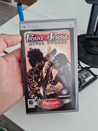 PSP Amarilla Edicion Los Simpson + Juego +Cargador