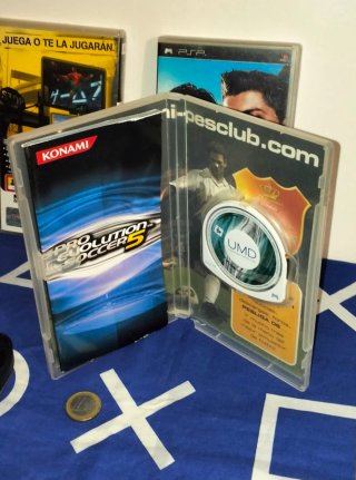 Lote 3 Juegos y acoplador para PSP especial.