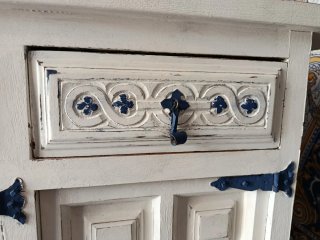 Recibidor Castellano pintado a la tiza.