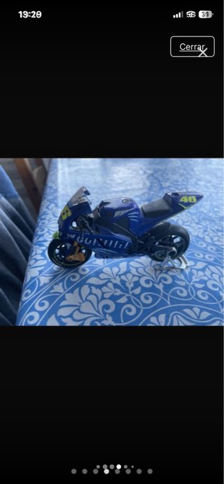 Maquetas de motos de competición