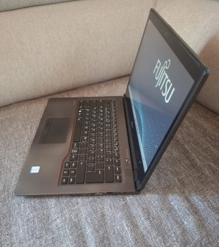 Ordenador portátil fujitsu I5 8GB