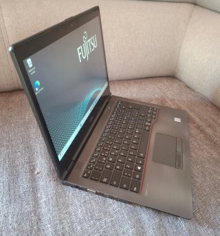 Ordenador portátil fujitsu I5 8GB