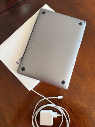 MacBook Air M1 13 8GB RAM 512GB SSD