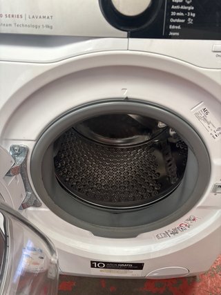Lavadora AEG 9kg