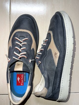 Zapatillas Fluchos Piel Negro y Beige