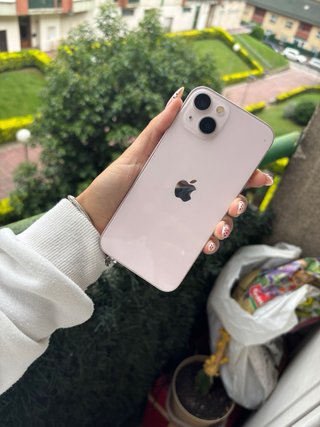 iPhone 13 Apple