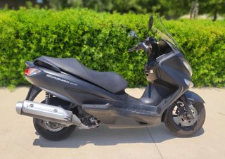 Suzuki Burgman 200 ABS Negra
