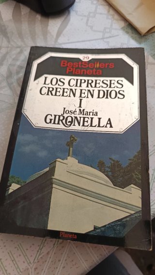 Los Cipreses Creen en Dios