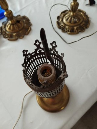 Lámpara antigua metal dorada años 50