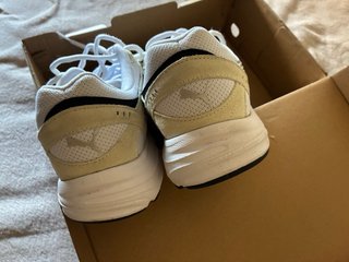 Zapatillas Puma Beige/Blanco Talla 47