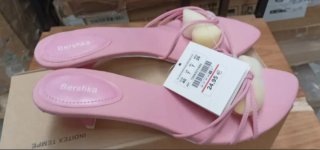 Sandalias Bershka rosas
