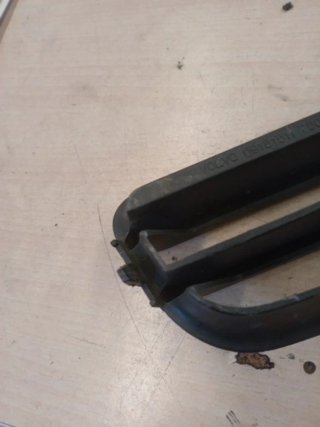 Rejilla Paragolpes Volvo V70/S70 (Caja)