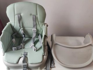 Trona infantil portátil color verde