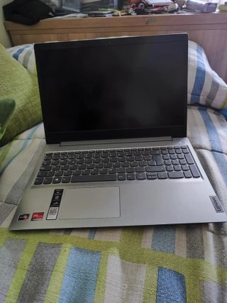 Portátil Lenovo color plata