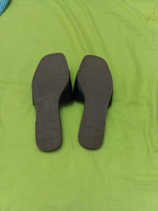 Chanclas QH negras y marrones talla 37