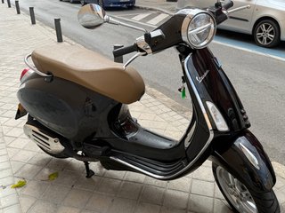Vespa Primavera 50 Negra