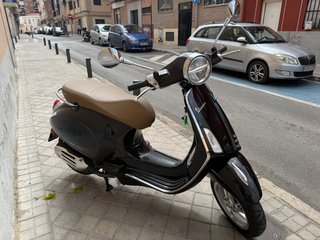 Vespa Primavera 50 Negra