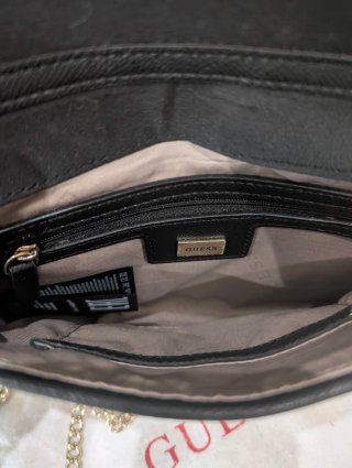 Bolso Guess Lentejuelas Dorado, Plateado y negro.