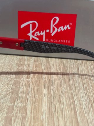 Gafas Ray-Ban Ferrari sin estrenar