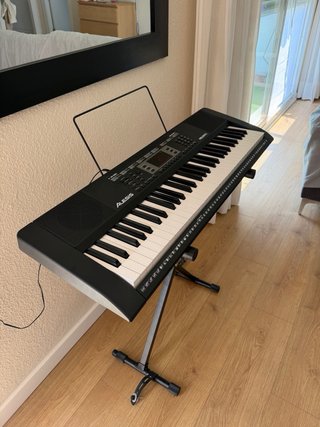 Teclado Eléctrico Alesis Melody 61