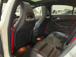 Mercedes A45 AMG 4 MATIC 360CV "NACIONAL"