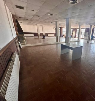 OPORTUNIDAD inversión LOCAL en La Roca del Vallés