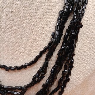 Collana multifilo perline vetro nero