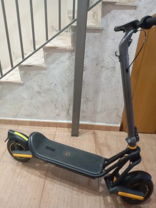 Patín eléctrico seminuevo