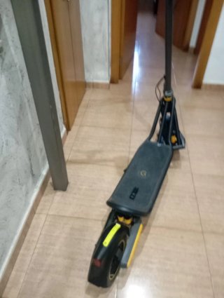 Patín eléctrico seminuevo