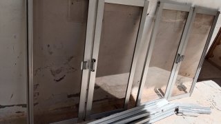 Ventanas correderas de aluminiu