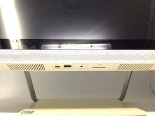 E463867-0 ORDENADOR AIO HP 24-B215NS