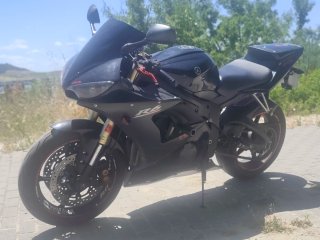 Yamaha R6