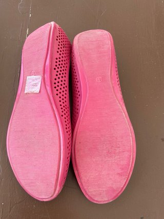 Sandalias playeras de goma rosas