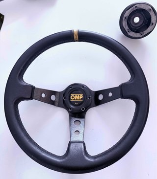 Volante OMP con piña citroen saxo