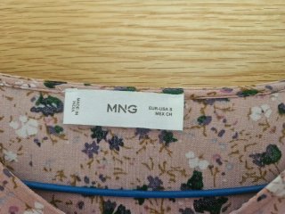 Blusa floral Mango manga larga