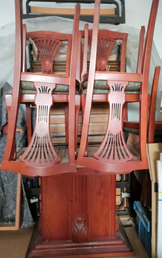 Mesa de comedor de madera con 6 sillas