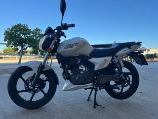 Moto Keeway RKS 125 Blanca esta nueva! 4.392km