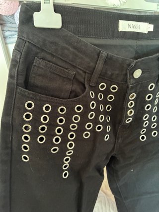 Pantalones negros Nicoli con ojales talla como 34