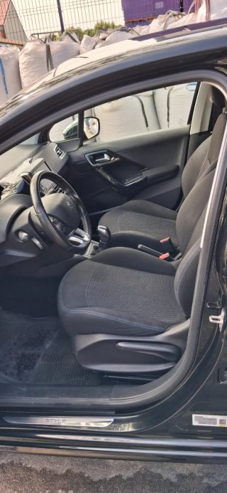 Peugeot 208 2017